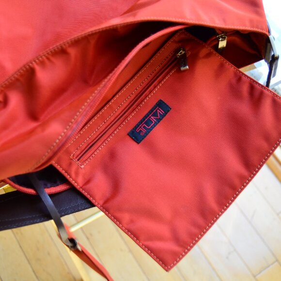 TUMI Large Travel Nylon Bag with Attached Pouch - Picture 14 of 15